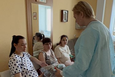 Депутат доставила гуманитарный груз в орский перинатальный центр